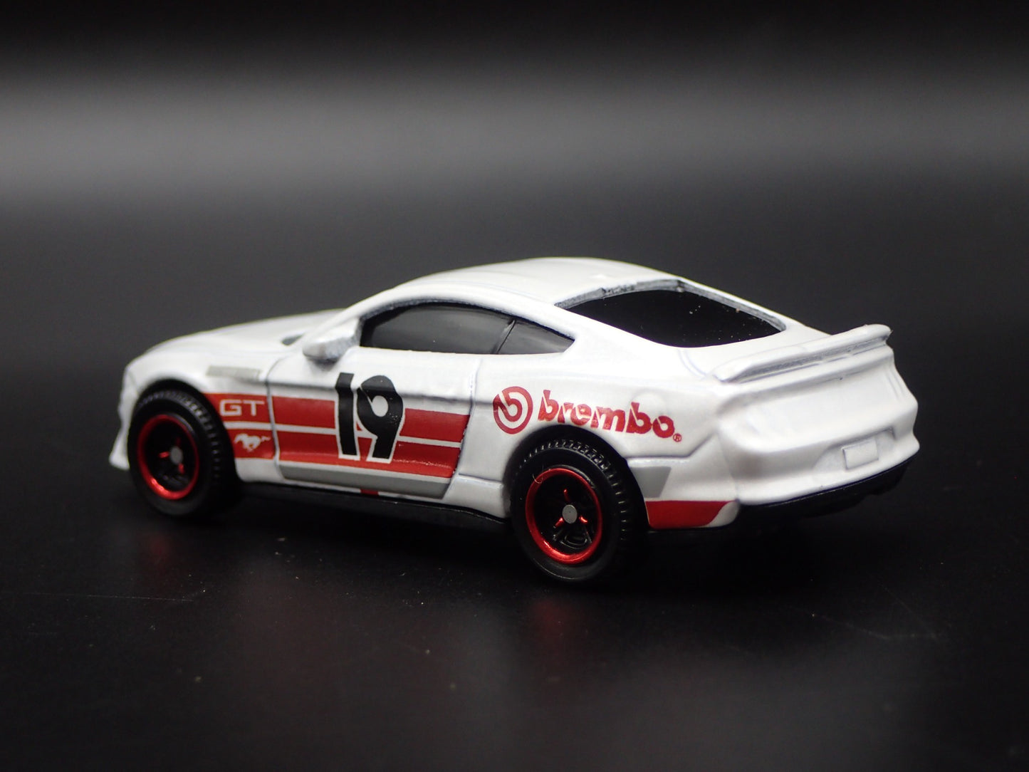 2015-2023 FORD MUSTANG GT COUPE BREMBO 1/64 SCALE COLLECTIBLE DIECAST MODEL CAR