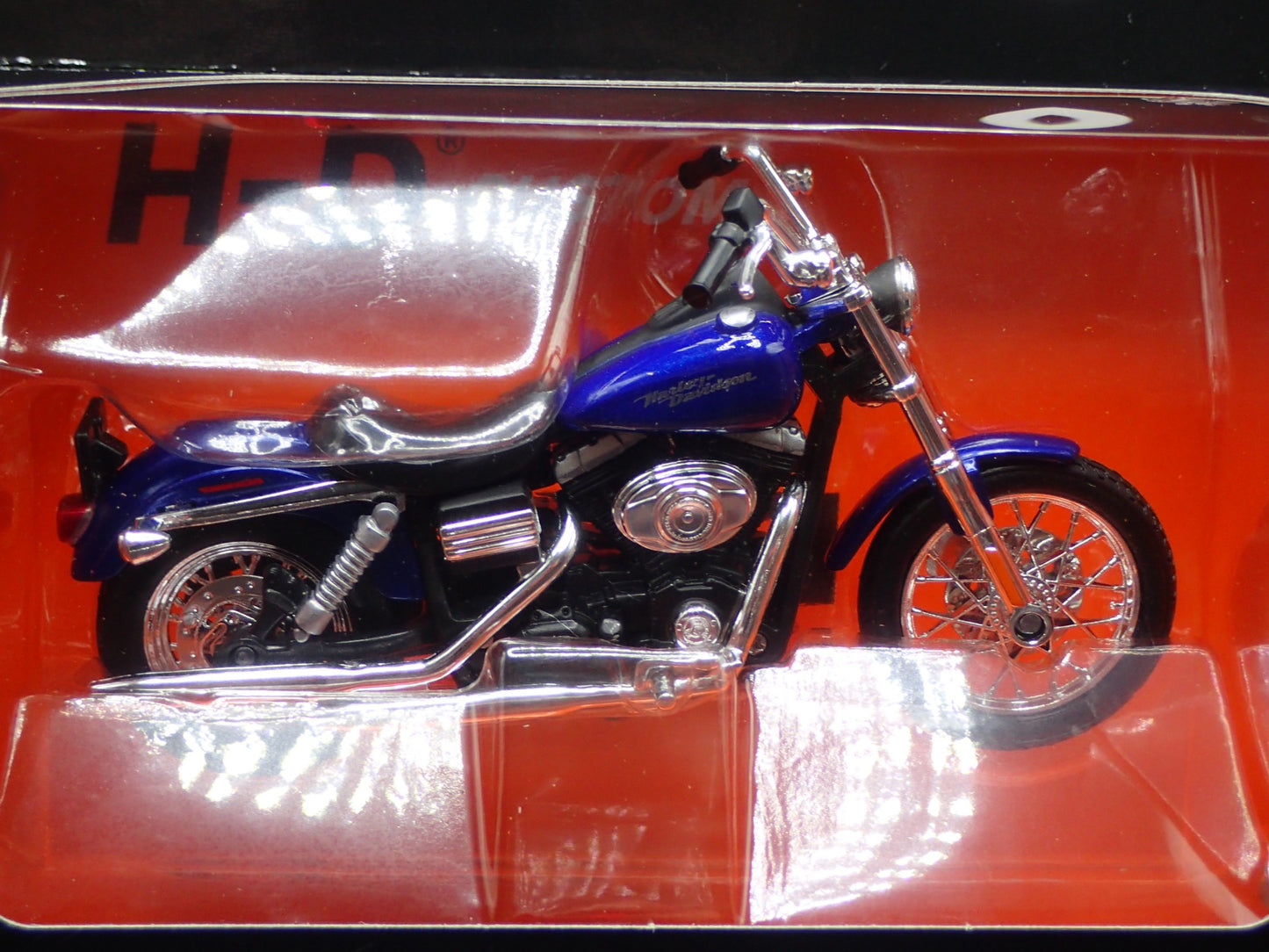 2006 DYNA STREET BOB HARLEY DAVIDSON MOTORCYCLE MAISTO SERIES 44 1/18 MODEL BIKE