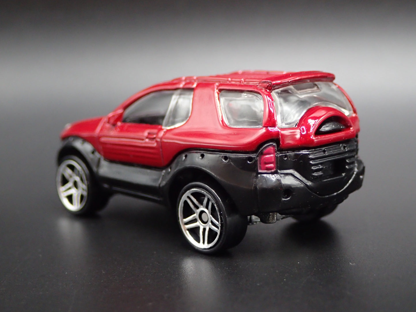 1997-2001 ISUZU VEHICROSS SUV 1:64 SCALE COLLECTIBLE DIORAMA DIECAST MODEL CAR