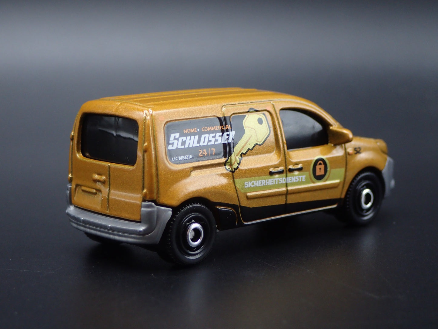2011-2021 RENAULT KANGOO SPRINTER VAN 1:64 MB SCALE DIORAMA DIECAST MODEL CAR
