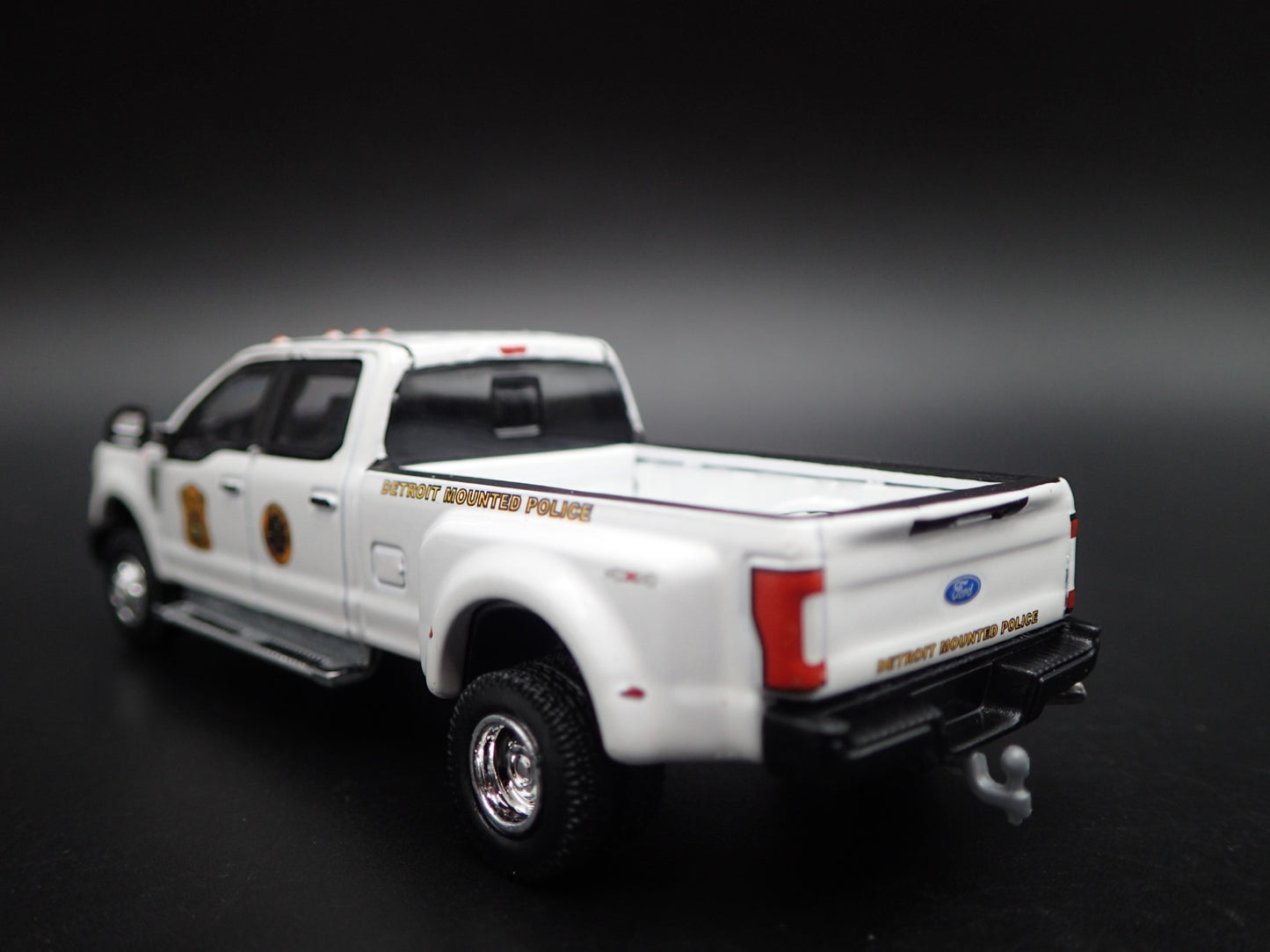 2017 17 FORD F350 DUALLY DETROIT MICHIGAN POLICE 1:64 SCALE DIECAST MODEL CAR