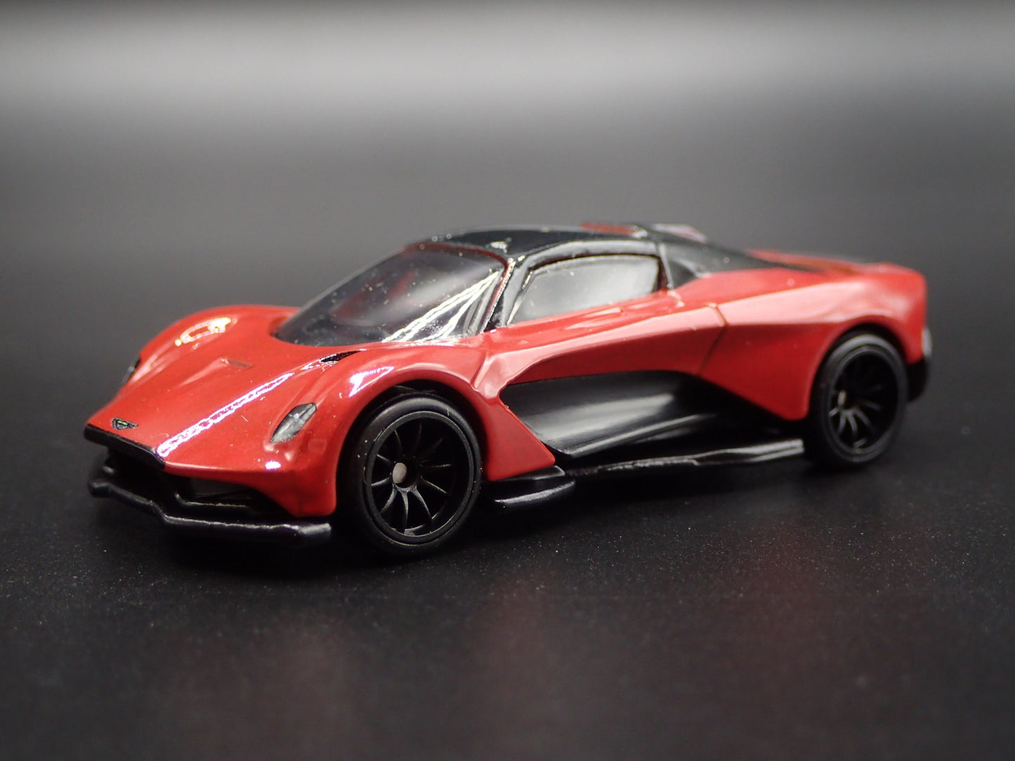 2019 19 ASTON MARTIN VALHALLA CONCEPT PROTOTYPE RED 1/64 SCALE DIECAST MODEL CAR