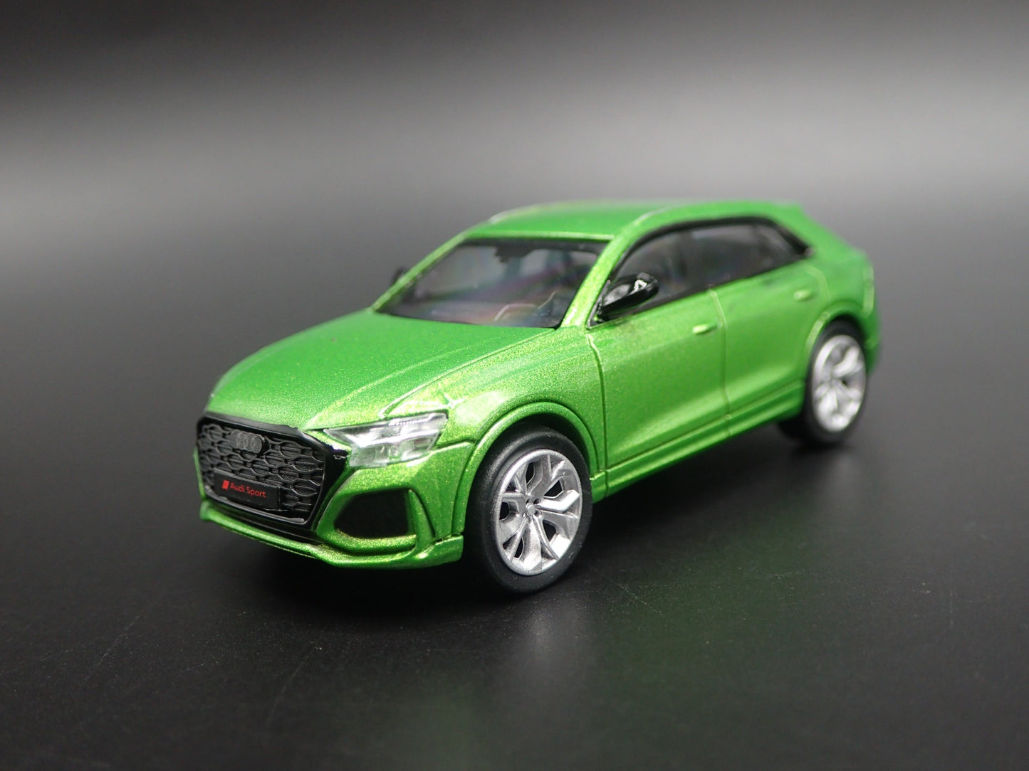 2019-2025 AUDI RS Q8 SUV RARE 1/64 SCALE COLLECTIBLE DIORAMA DIECAST MODEL CAR
