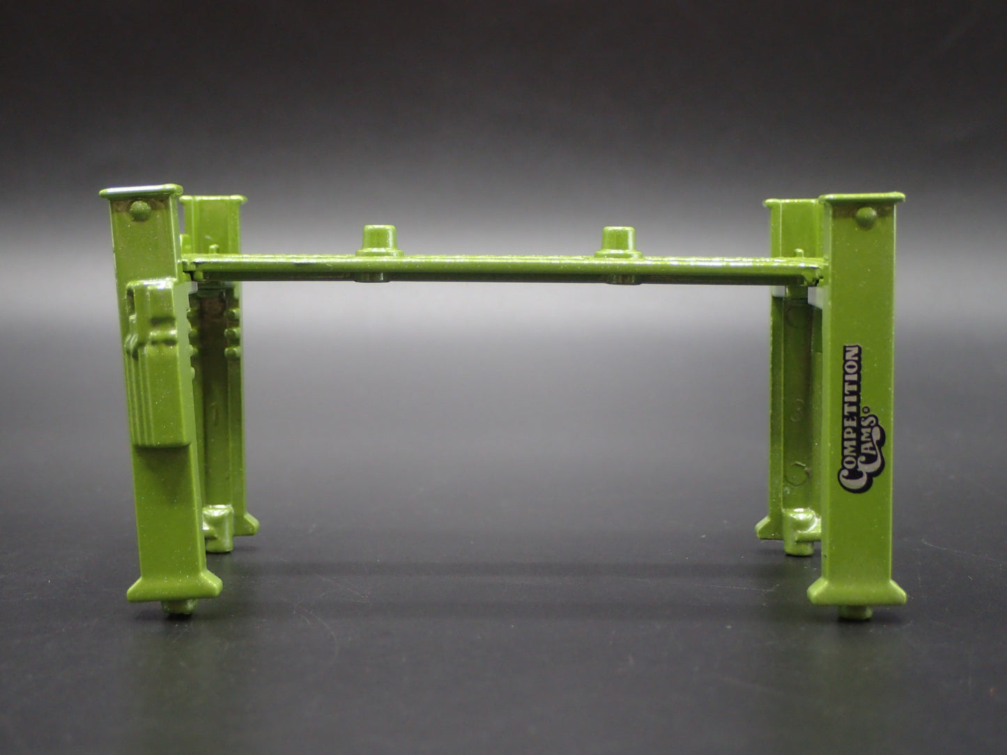 COMP CAMS 1:64 SCALE AUTO SHOP MECHANIC GARAGE 4 POST CAR LIFT DIECAST MODEL