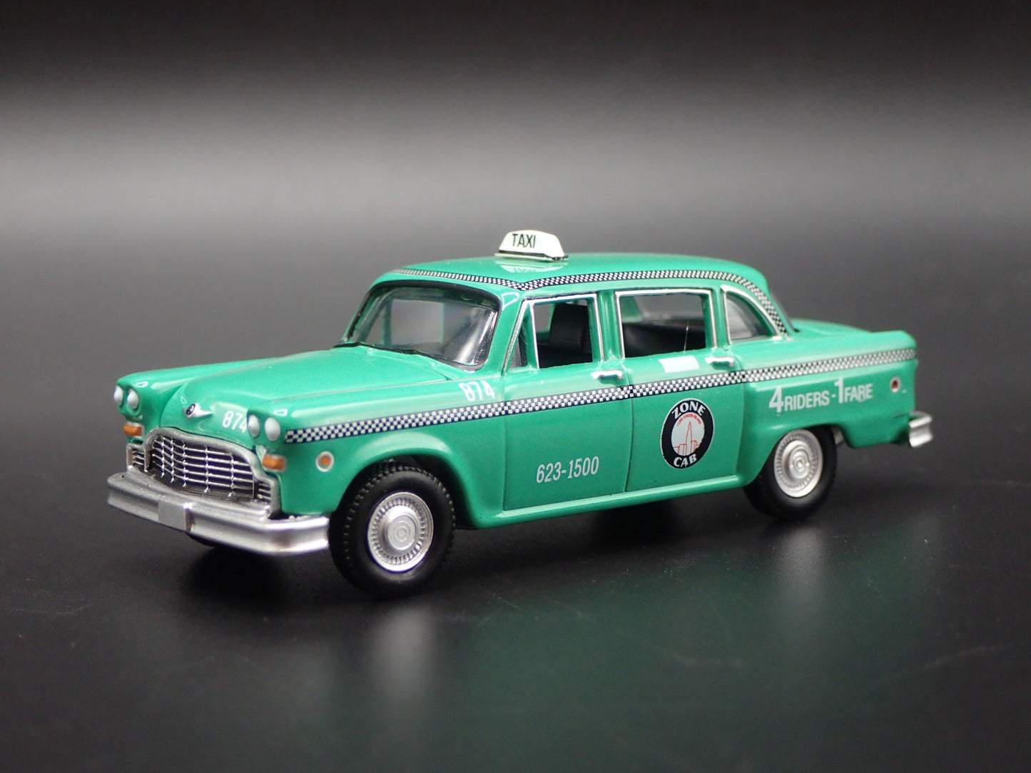 1969 69 CHECKER TAXI CLEVELAND, OHIO ZONE CAB CO. 1:64 SCALE DIECAST MODEL CAR