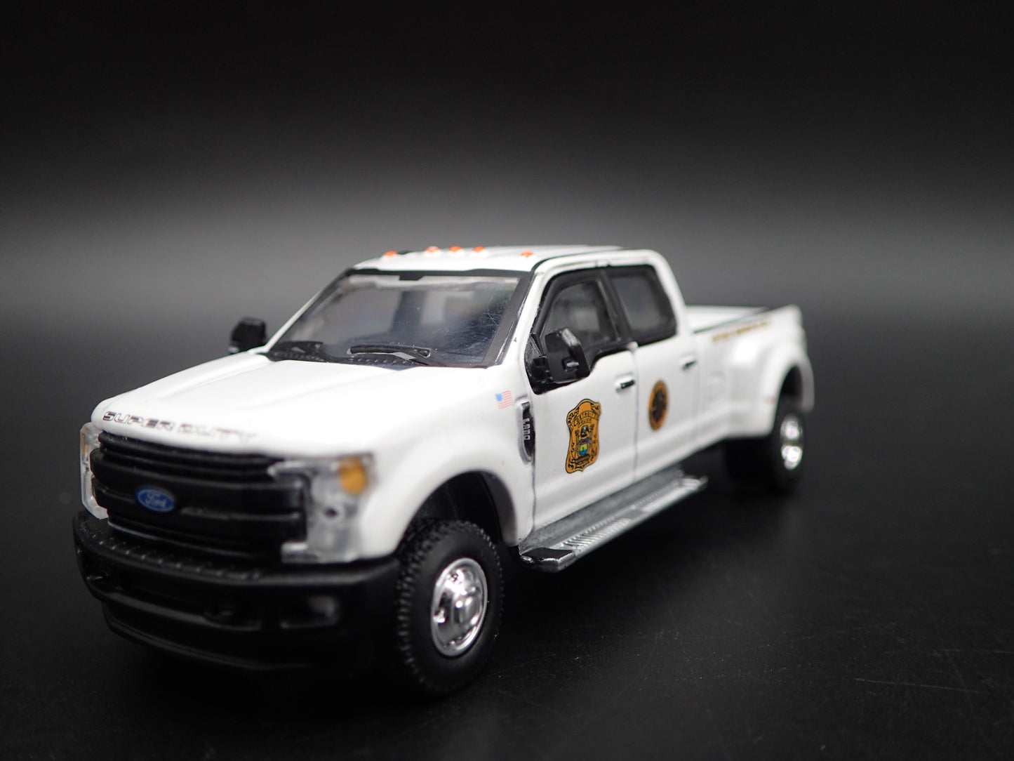 2017 17 FORD F350 DUALLY DETROIT MICHIGAN POLICE 1:64 SCALE DIECAST MODEL CAR