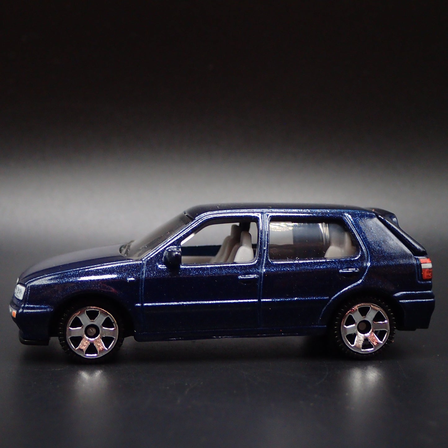 1991-1998 VW VOLKSWAGEN GOLF MK3 BLUE 1:64 SCALE COLLECTIBLE DIECAST MODEL CAR