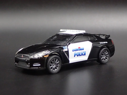 NISSAN SKYLINE GTR R35 OCEANSIDE, CA POLICE 1:64 SCALE DIORAMA DIECAST MODEL CAR