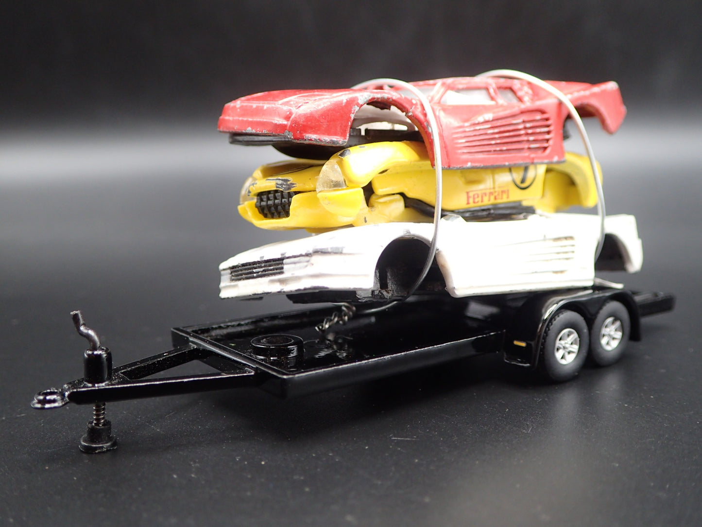 FERRARI/LAMBO 3 CARS CRUSHED ON A FLATBED TRAILER 1:64 SCALE DIECAST MODEL CAR