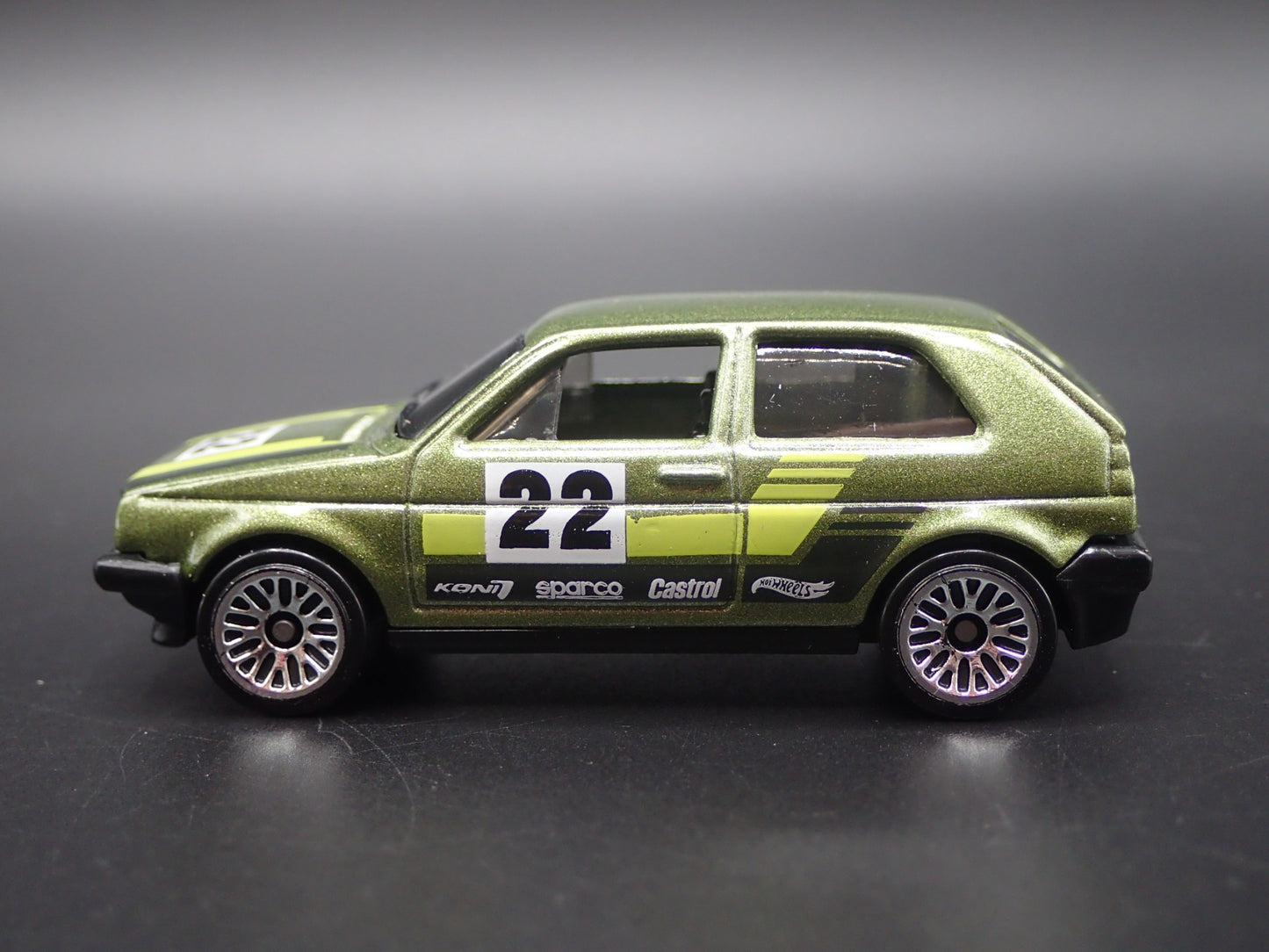1985-1992 MK2 VW VOLKSWAGEN VW GOLF GREEN 1:64 SCALE DIORAMA DIECAST MODEL CAR