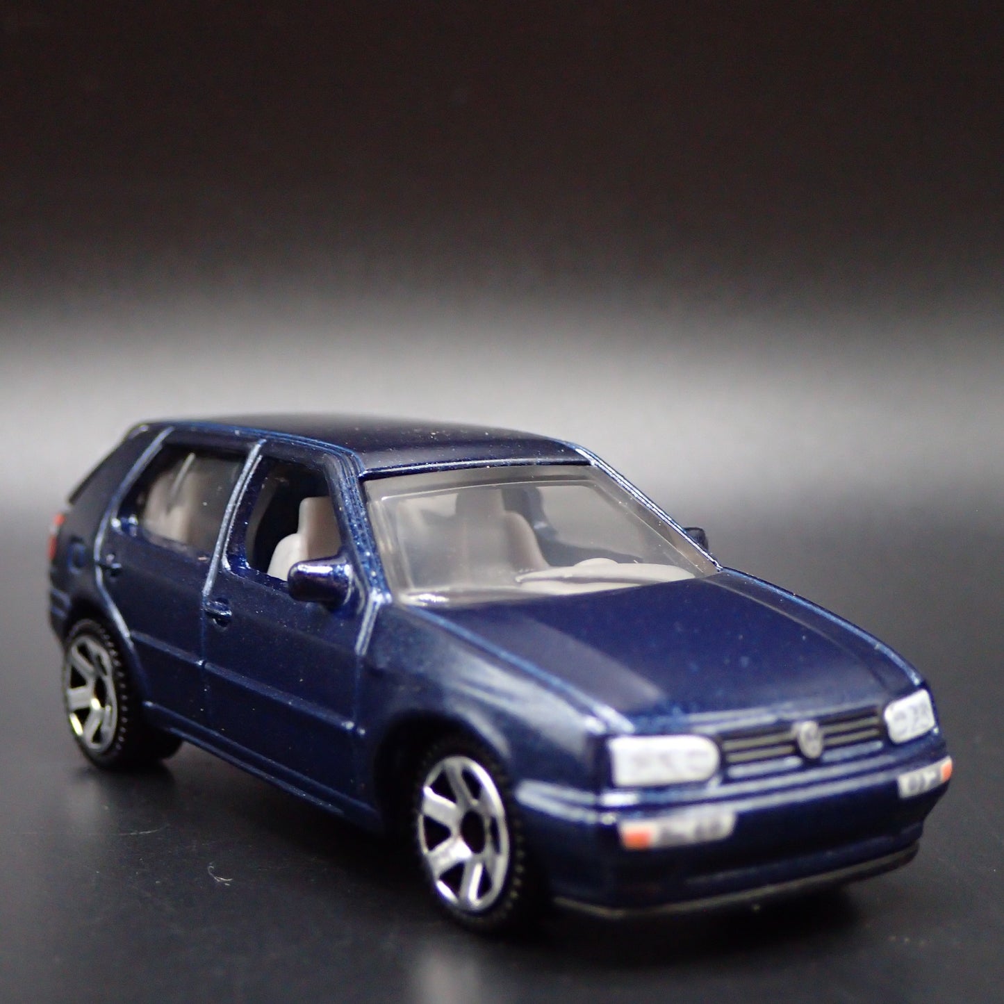 1991-1998 VW VOLKSWAGEN GOLF MK3 BLUE 1:64 SCALE COLLECTIBLE DIECAST MODEL CAR