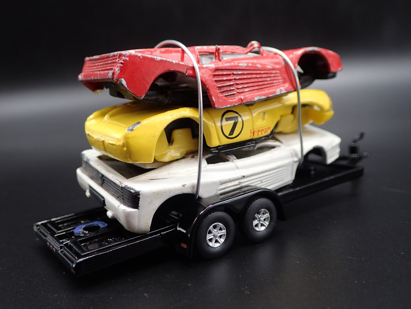 FERRARI/LAMBO 3 CARS CRUSHED ON A FLATBED TRAILER 1:64 SCALE DIECAST MODEL CAR