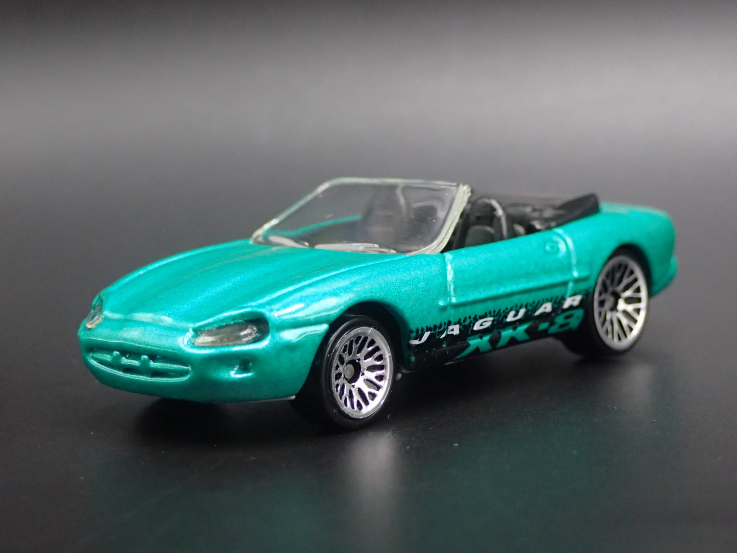 1996-2006 JAGUAR XK8 CONVERTIBLE GREEN 1/64 SCALE COLLECTIBLE DIECAST MODEL CAR