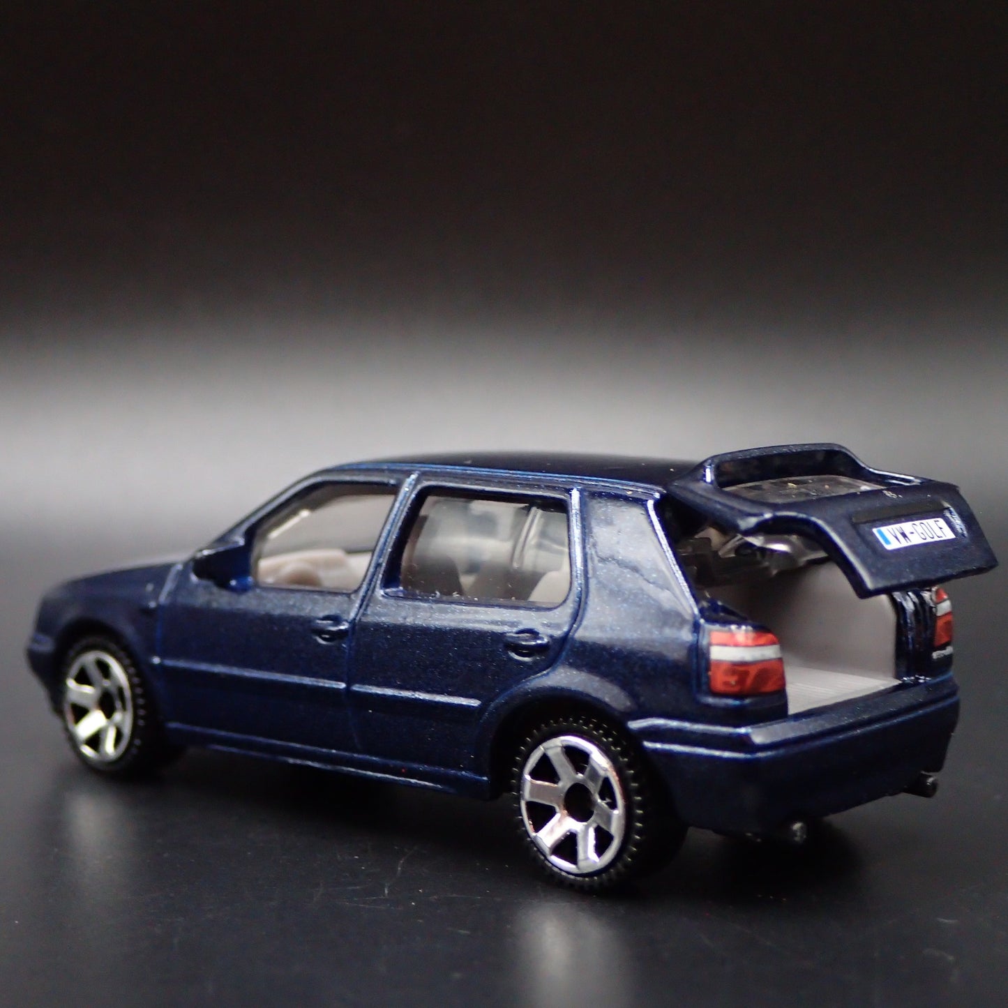 1991-1998 VW VOLKSWAGEN GOLF MK3 BLUE 1:64 SCALE COLLECTIBLE DIECAST MODEL CAR