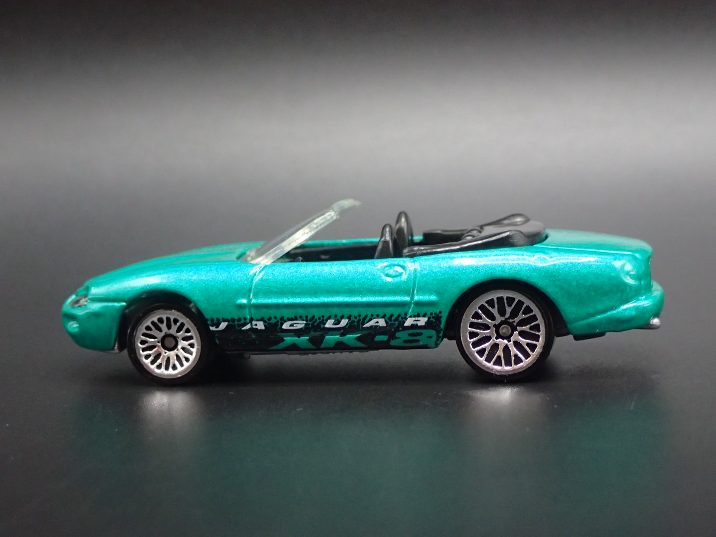 1996-2006 JAGUAR XK8 CONVERTIBLE GREEN 1/64 SCALE COLLECTIBLE DIECAST MODEL CAR