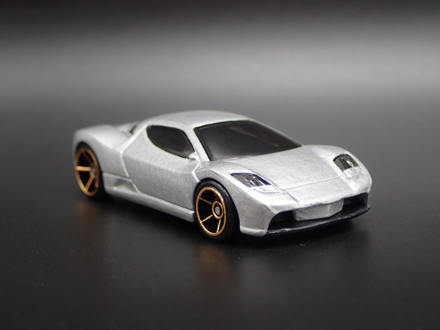 2003 03 ACURA HSC CONCEPT CAR 1:64 SCALE COLLECTIBLE DIORAMA DIECAST MODEL CAR