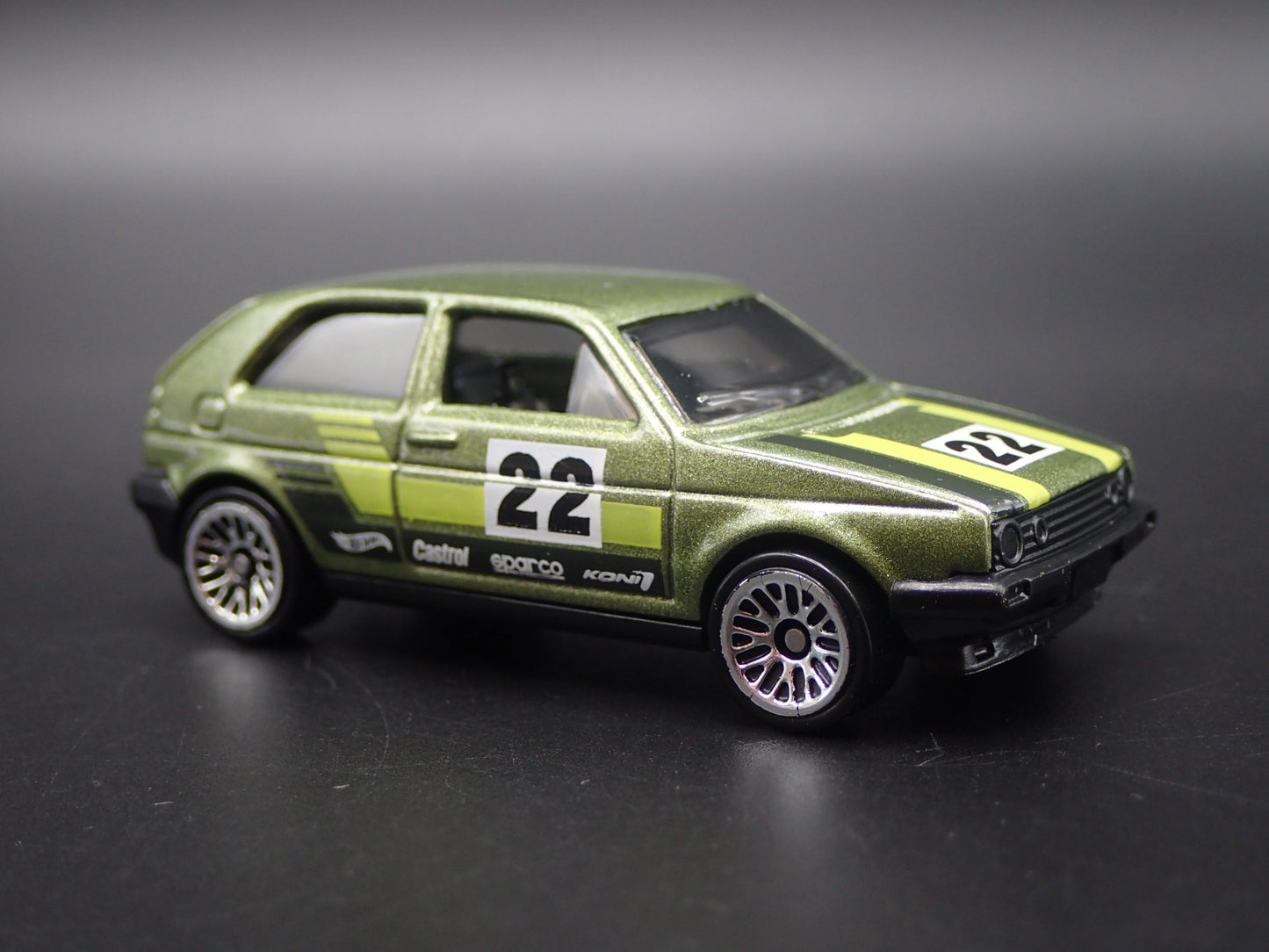 1985-1992 MK2 VW VOLKSWAGEN VW GOLF GREEN 1:64 SCALE DIORAMA DIECAST MODEL CAR