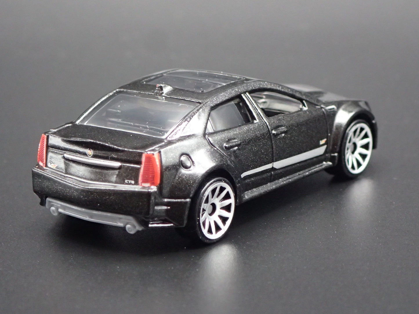 2009-2015 CADILLAC CADDY CTS-V 4 FOUR DOOR 1:64 SCALE DIORAMA DIECAST MODEL CAR