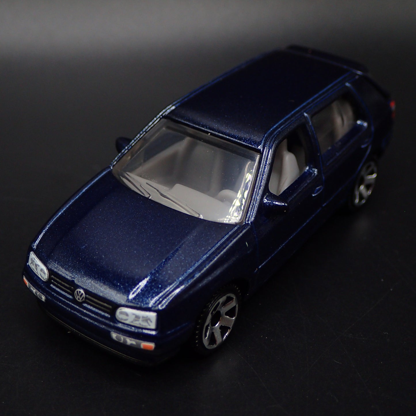 1991-1998 VW VOLKSWAGEN GOLF MK3 BLUE 1:64 SCALE COLLECTIBLE DIECAST MODEL CAR