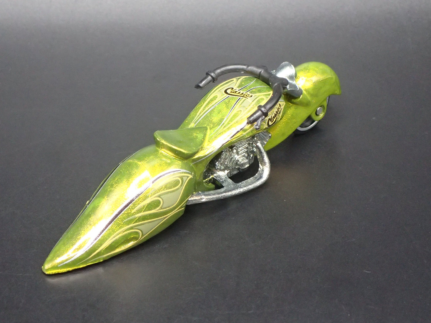 W-OOZIE MOTORCYCLE HOT WHEELS LIME 1:64 HW SCALE DIORAMA DIECAST MODEL CAR