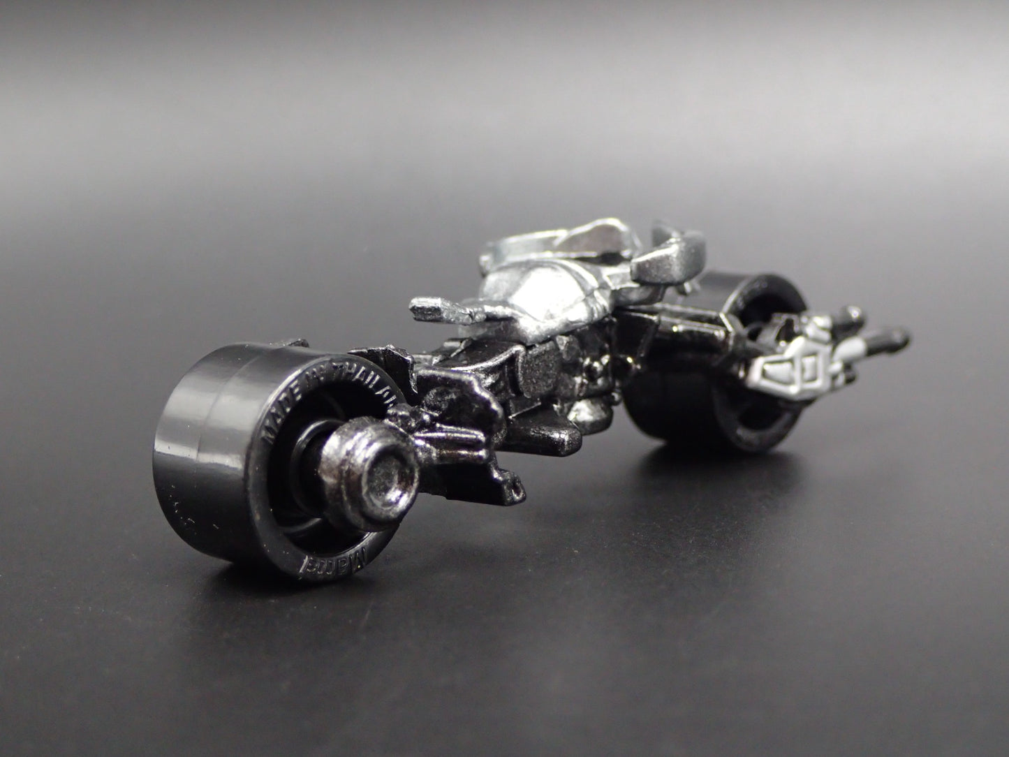 BATMAN BATMOBILE BATPOD BATCYCLE BLACK RARE 1:64 SCALE DIORAMA DIECAST MODEL CAR