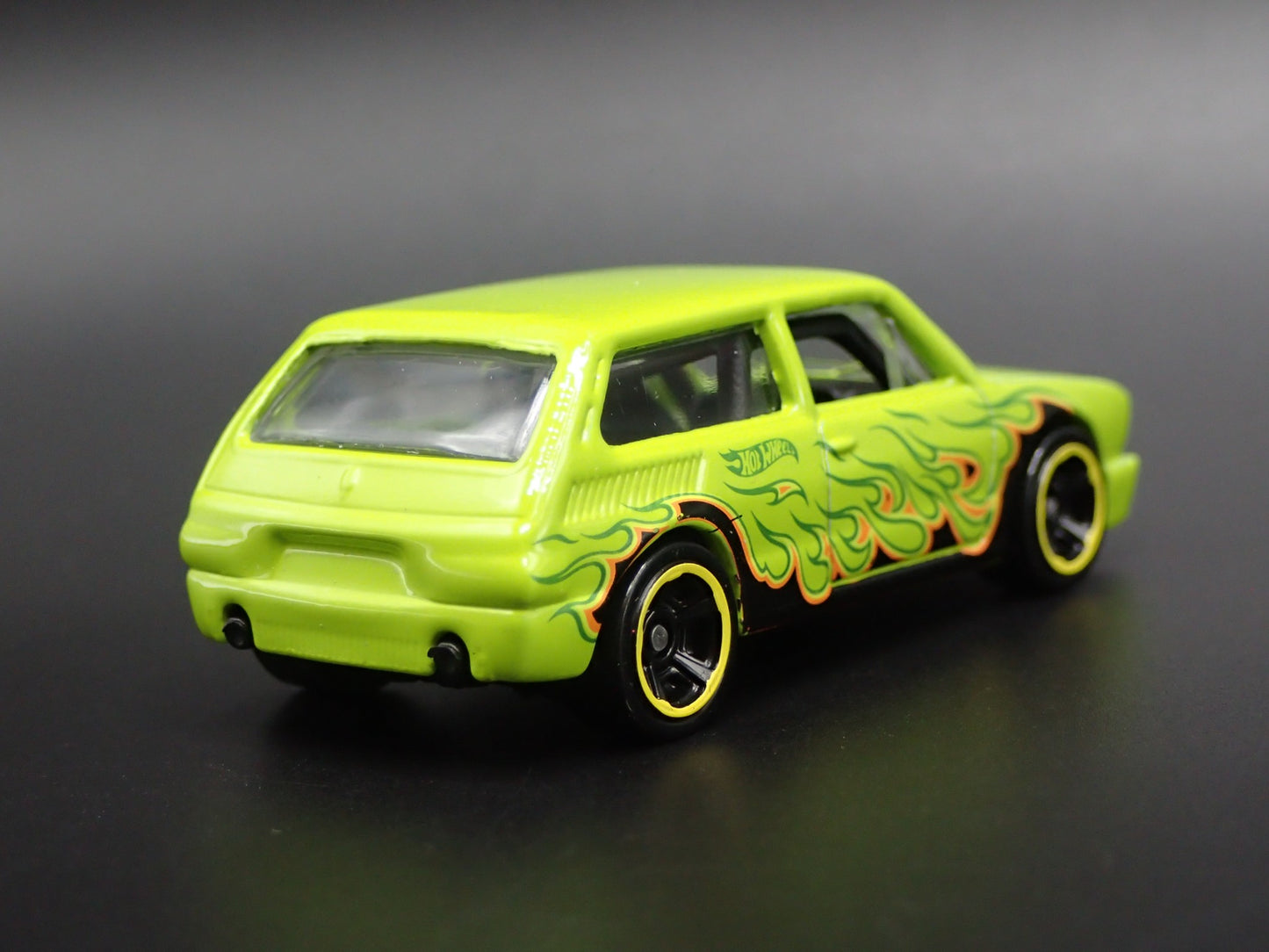 1973-1982 VW VOLKSWAGEN BRASILIA GREEN RARE 1:64 SCALE DIORAMA DIECAST MODEL CAR