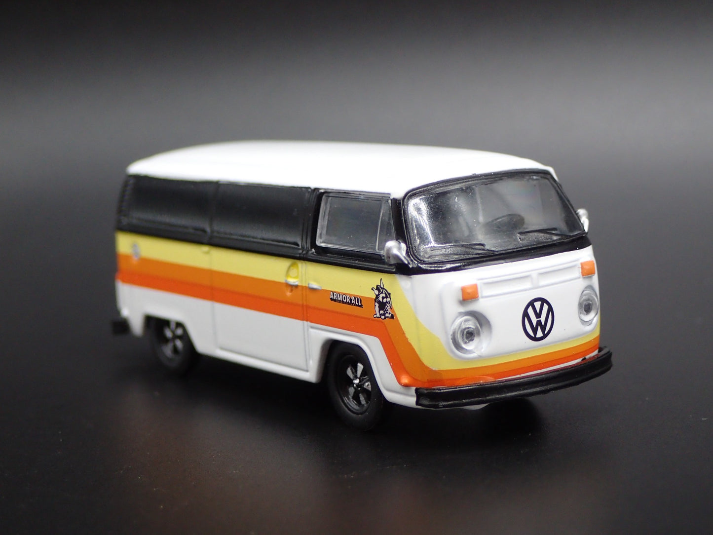 1967-1979 VW VOLKSWAGEN TYPE 2 T2 PANEL VAN ARMOR 1/64 SCALE DIECAST MODEL CAR