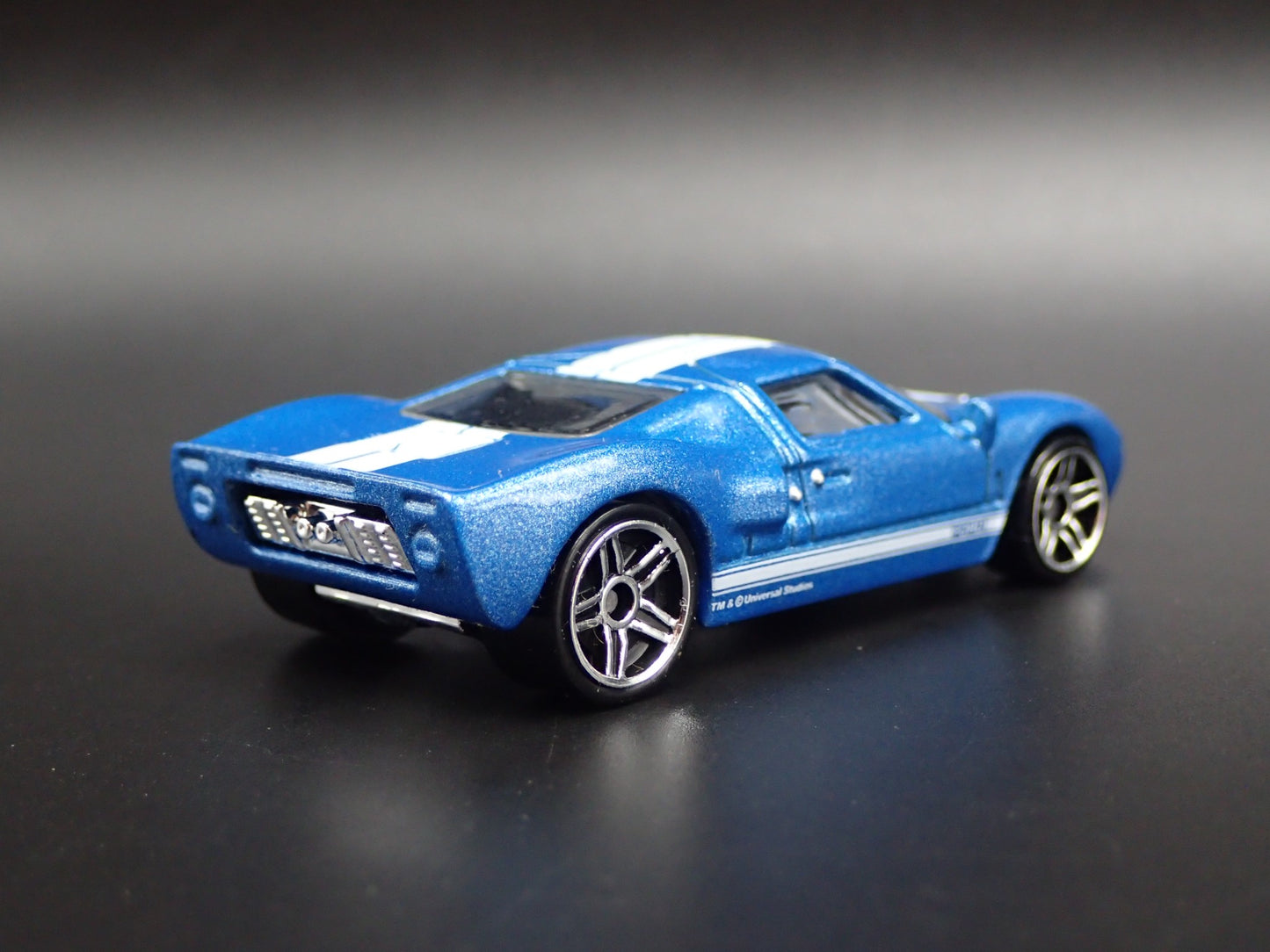 1965 65 FORD GT40 BLUE 1:64 SCALE LIMITED COLLECTIBLE DIORAMA DIECAST MODEL CAR