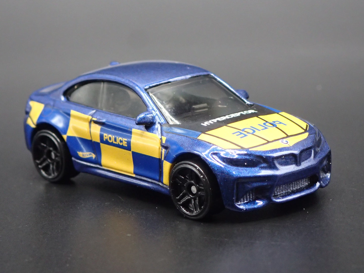 2016-2021 BMW M2 COUPE POLICE 1:64 SCALE COLLECTIBLE DIORAMA DIECAST MODEL CAR
