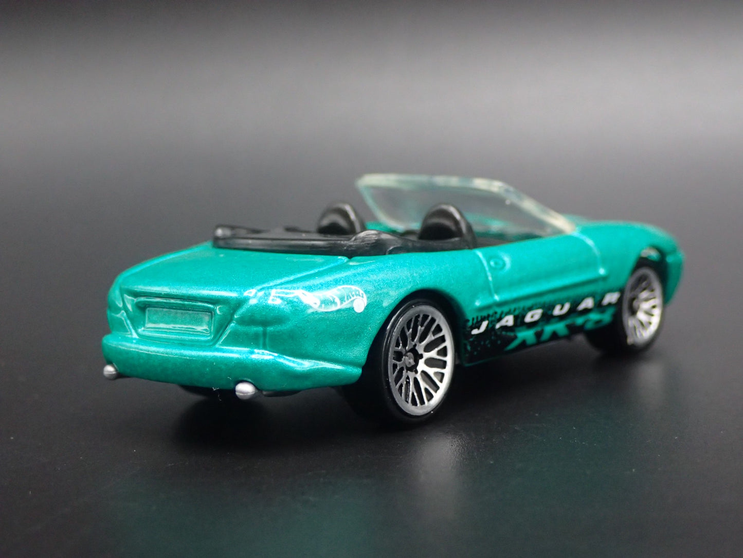 1996-2006 JAGUAR XK8 CONVERTIBLE GREEN 1/64 SCALE COLLECTIBLE DIECAST MODEL CAR