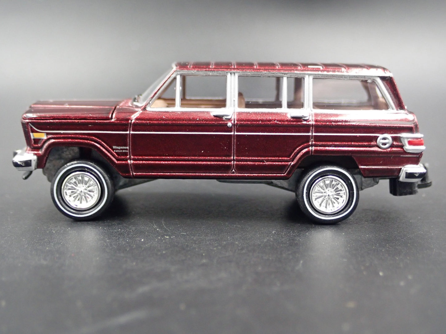 1980-1991 JEEP WAGONEER w HITCH 1:64 SCALE COLLECTIBLE DIORAMA DIECAST MODEL CAR