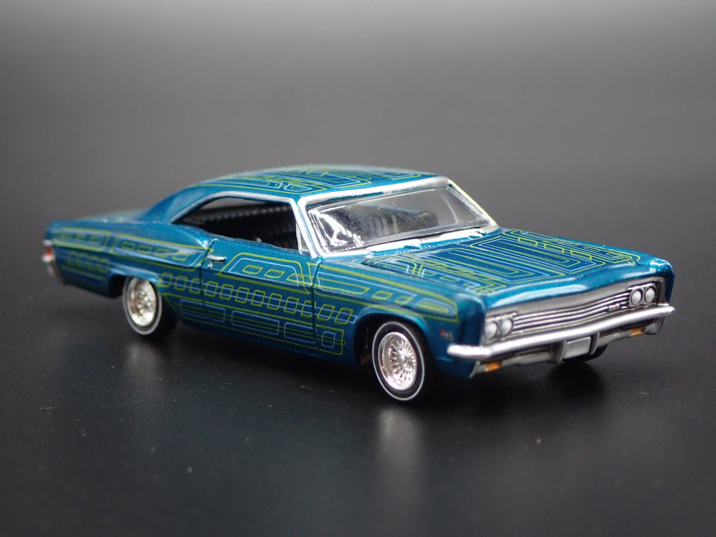 1966 66 CHEVY CHEVROLET IMPALA SS LOWRIDER 1:64 SCALE DIORAMA DIECAST MODEL CAR