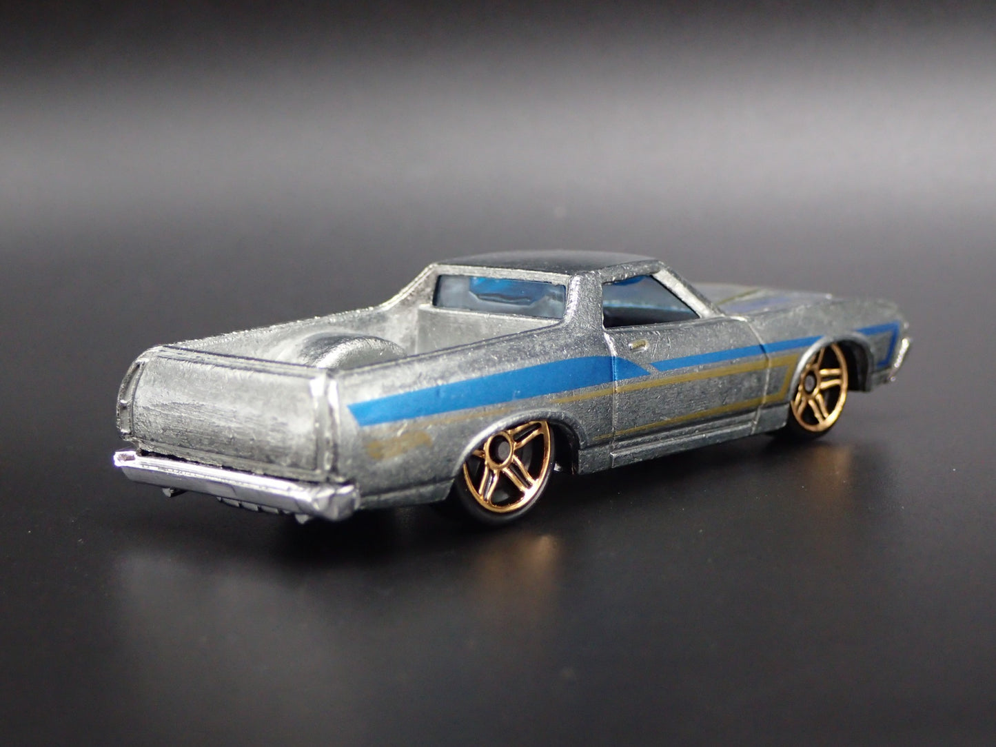 1972 72 FORD RANCHERO PICKUP TRUCK SILVER 1/64 SCALE DIORAMA DIECAST MODEL CAR