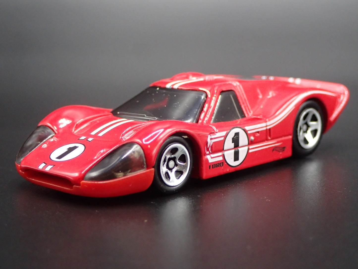1967 67 FORD GT40 MK.IV RED 1:64 SCALE COLLECTIBLE DIORAMA DIECAST MODEL CAR