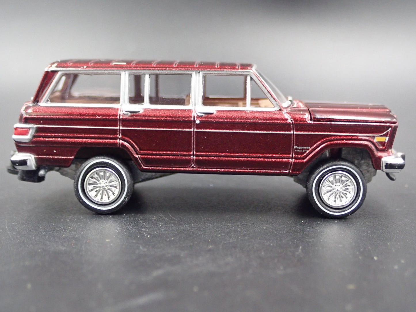 1980-1991 JEEP WAGONEER w HITCH 1:64 SCALE COLLECTIBLE DIORAMA DIECAST MODEL CAR