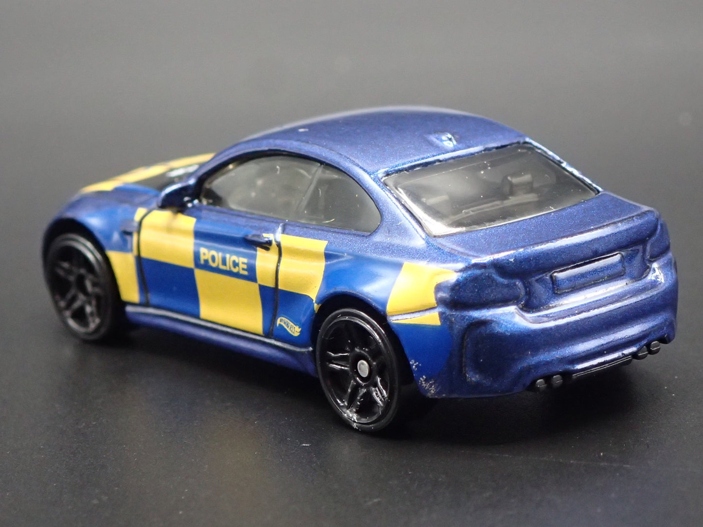 2016-2021 BMW M2 COUPE POLICE 1:64 SCALE COLLECTIBLE DIORAMA DIECAST MODEL CAR