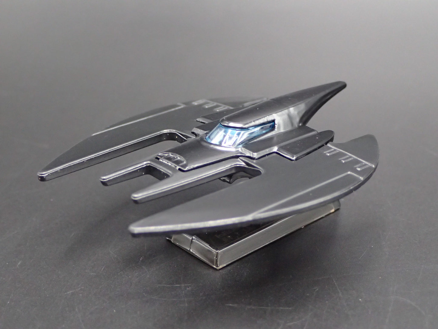 BATMAN ANIMATED SERIES BATMOBILE BATPLANE 1:64 SCALE DIORAMA DIECAST MODEL CAR