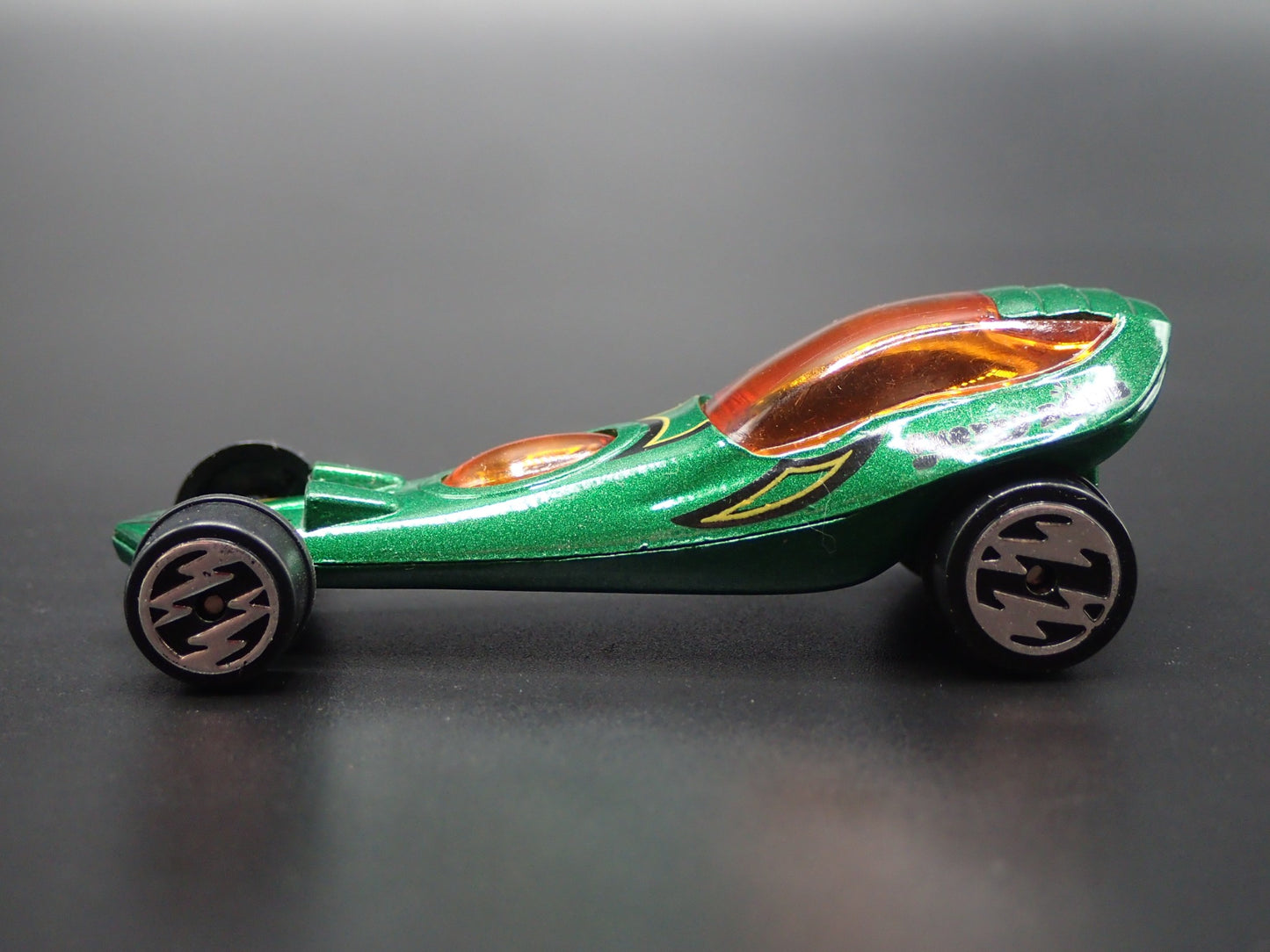 CHERRY BOMB DRAGSTER TOM DANIELS CUSTOM GREEN 1:64 SCALE DIECAST MODEL CAR