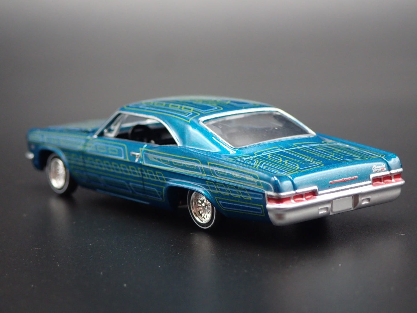 1966 66 CHEVY CHEVROLET IMPALA SS LOWRIDER 1:64 SCALE DIORAMA DIECAST MODEL CAR