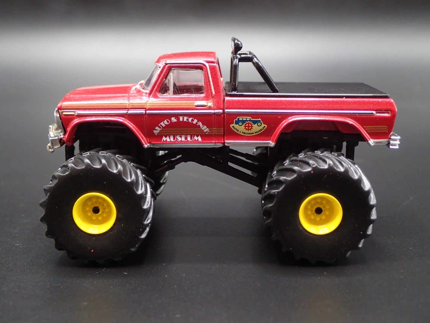 1979 79 FORD F250 MONSTER TRUCK 4X4 SUPER MONSTER 1/64 SCALE DIECAST MODEL CAR