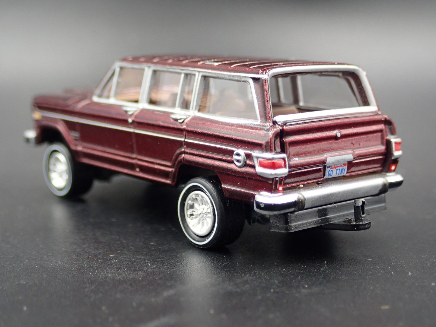 1980-1991 JEEP WAGONEER w HITCH 1:64 SCALE COLLECTIBLE DIORAMA DIECAST MODEL CAR
