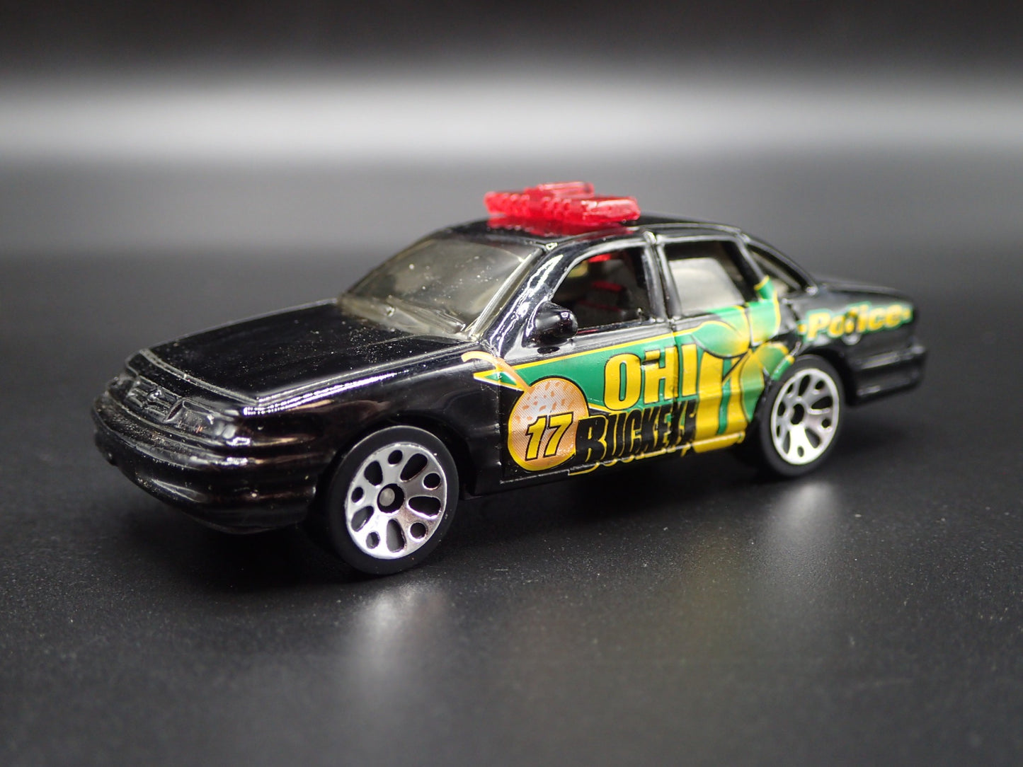 1992 - 1997 FORD CROWN VICTORIA OHIO BUCKEYES BLACK 1:64 SCALE DIECAST MODEL CAR