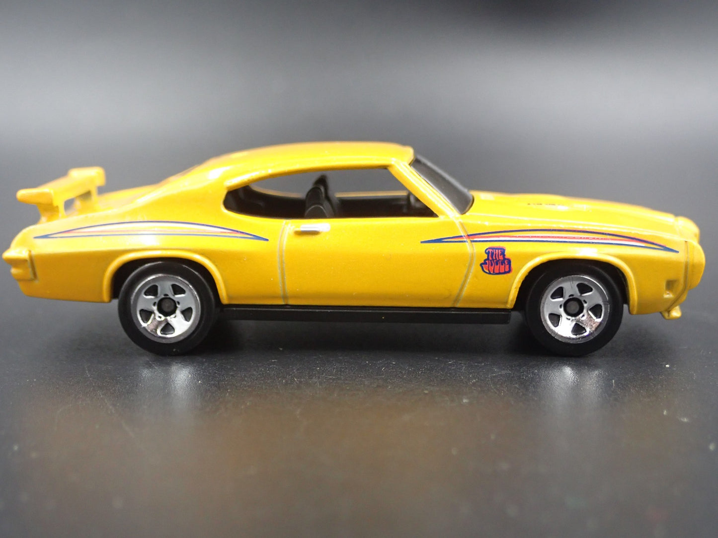 1970 70 PONTIAC GTO JUDGE RARE 1/64 SCALE COLLECTIBLE DIORAMA DIECAST MODEL CAR