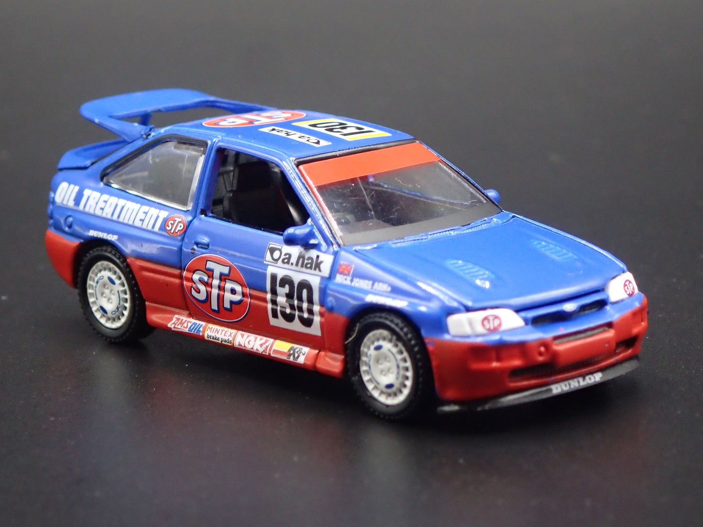 1995 95 FORD ESCORT RS COSWORTH RALLY STP 1:64 SCALE DIORAMA DIECAST MODEL CAR