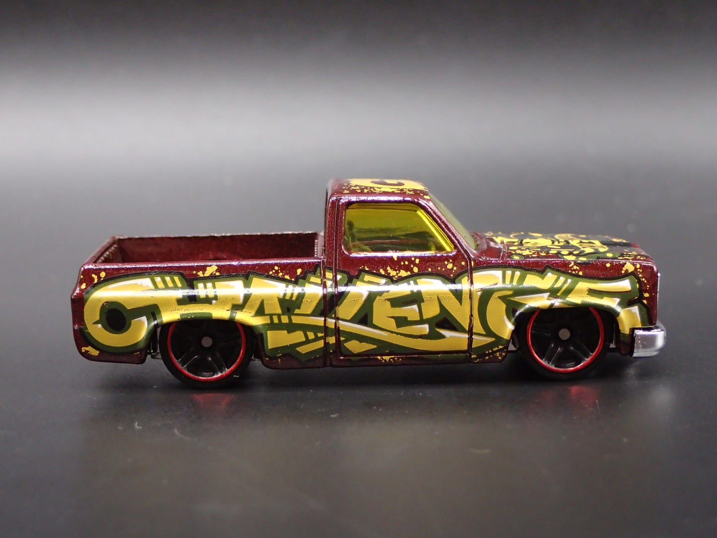 1983 83 CHEVY CHEVROLET SILVERADO SQUARE BODY TRUCK 1:64 SCALE DIECAST MODEL CAR