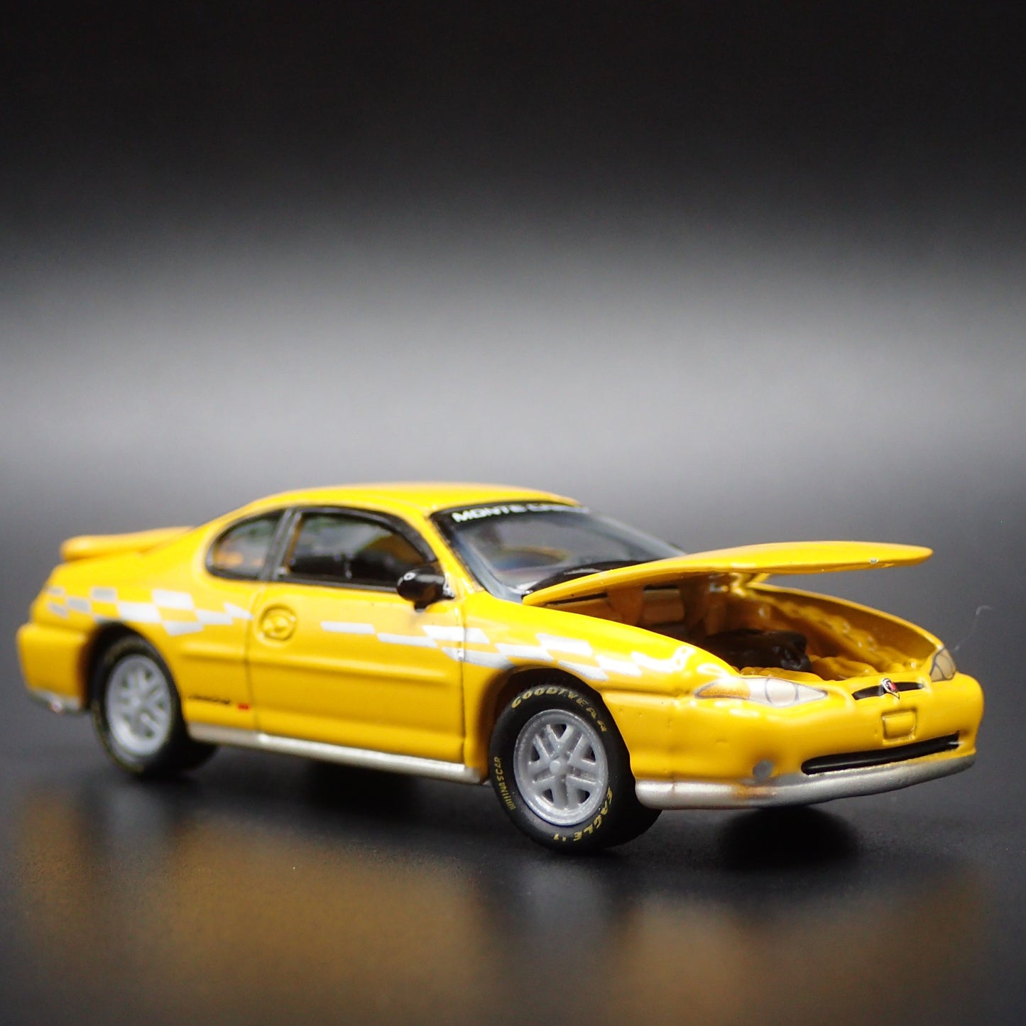 2000 CHEVY CHEVROLET MONTE CARLO PACE CAR 1:64 SCALE DIORAMA DIECAST MODEL CAR
