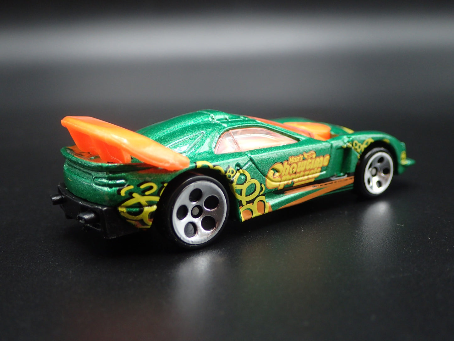 CALLAWAY C7 CHEVY CHEVROLET CORVETTE GREEN 1:64 SCALE DIORAMA DIECAST MODEL CAR