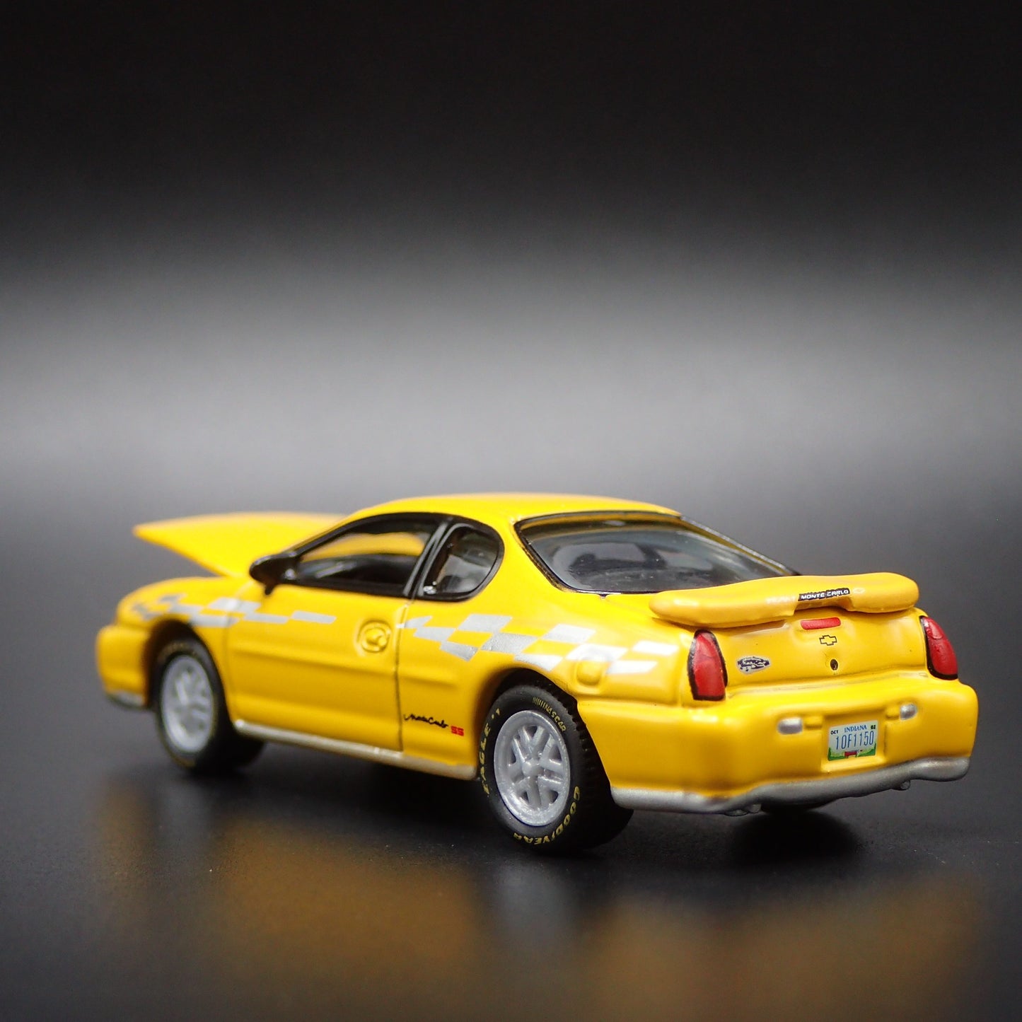 2000 CHEVY CHEVROLET MONTE CARLO PACE CAR 1:64 SCALE DIORAMA DIECAST MODEL CAR