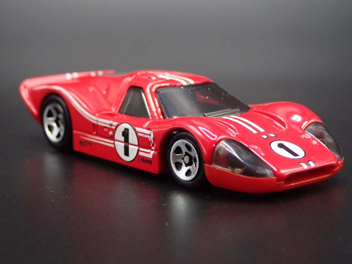 1967 67 FORD GT40 MK.IV RED 1:64 SCALE COLLECTIBLE DIORAMA DIECAST MODEL CAR