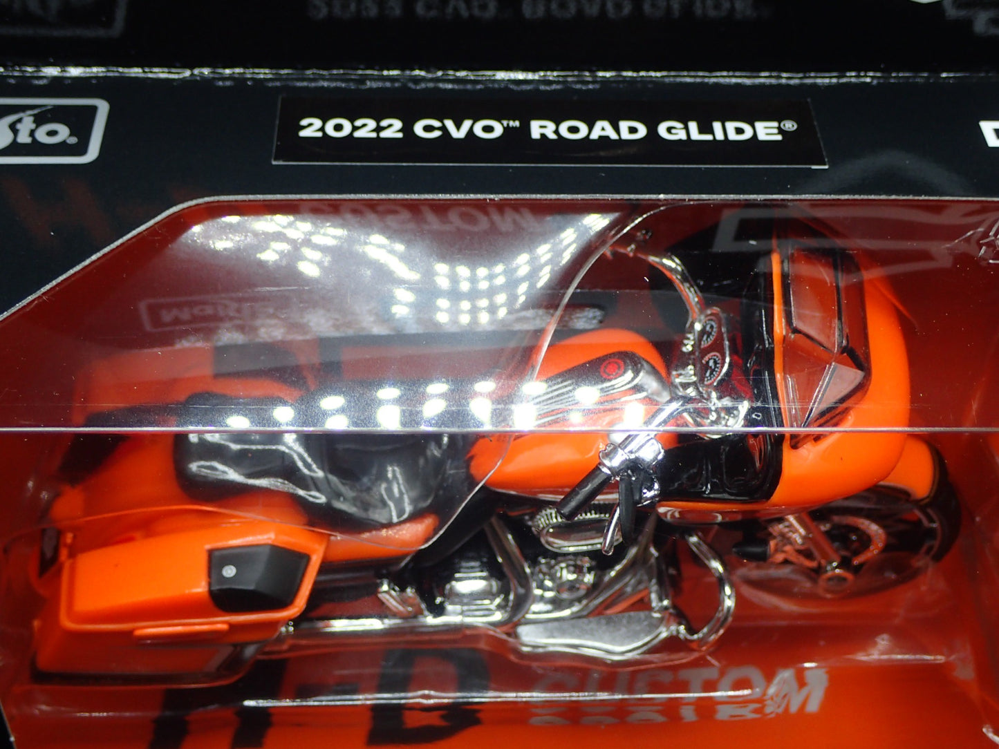 2022 22 CVO ROAD GLIDE HARLEY DAVIDSON MOTORCYCLE MAISTO SERIES 44 1/18 MODEL